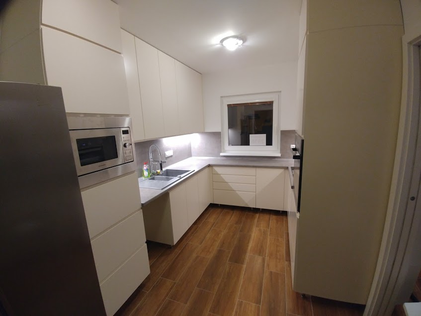 Meble kuchenne na wymiar - Biel + Grafit